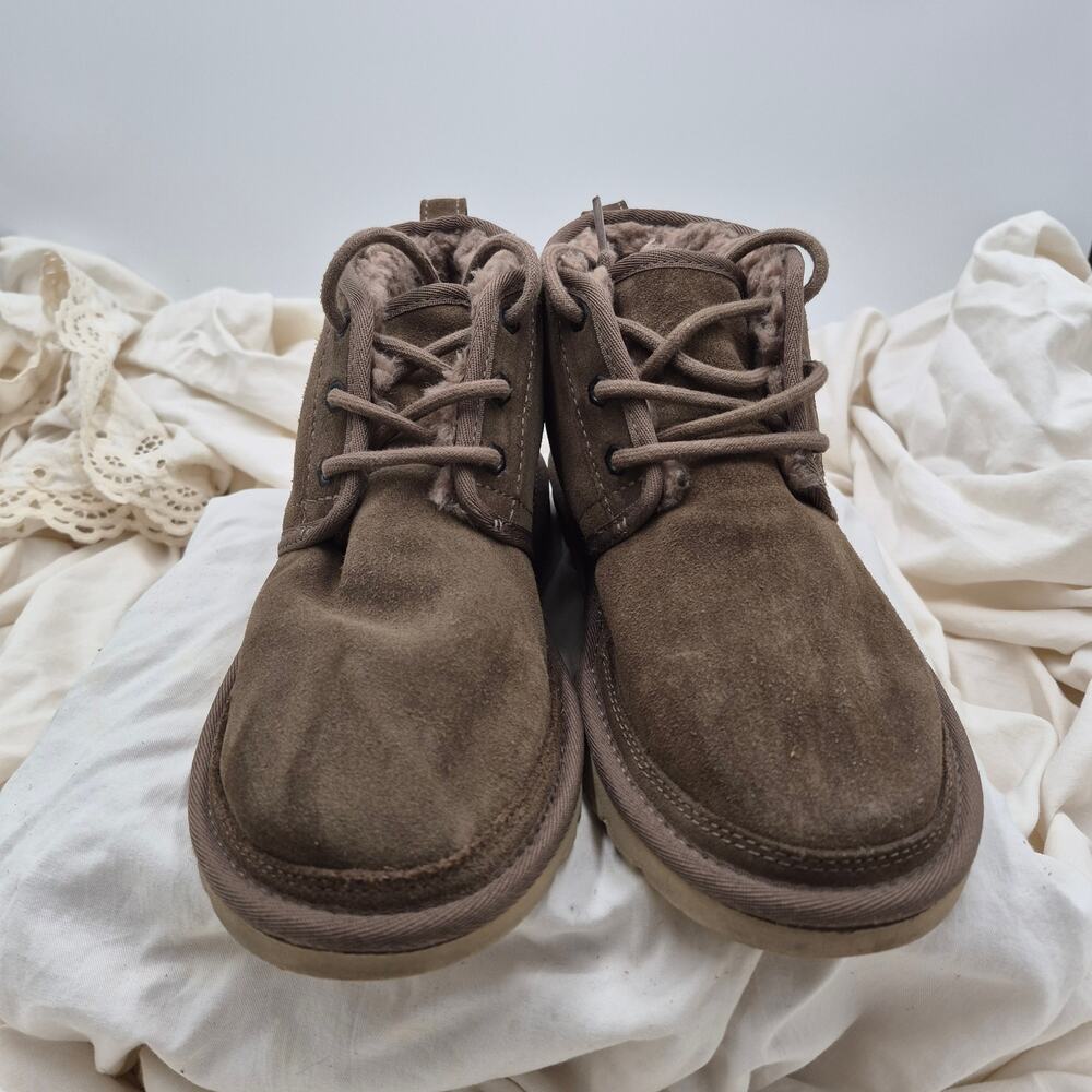 UGG Neumel Grey chukka boot suede Men's size 8